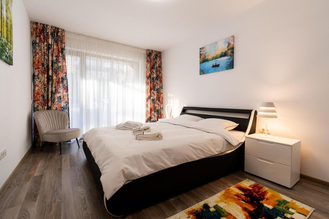 Transylvanian Apt. W/ Lrg. Terrace And Parking - Karpatenhaus Braşov Extérieur photo